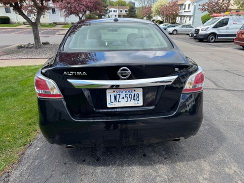 Used 2015 Nissan Altima 2.5 S w/ Power Driver Seat Package FWD image 5