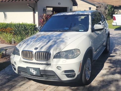 Used 2011 BMW X5 xDrive50i image 1