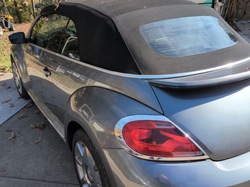 Used 2014 Volkswagen Beetle TDI image 5