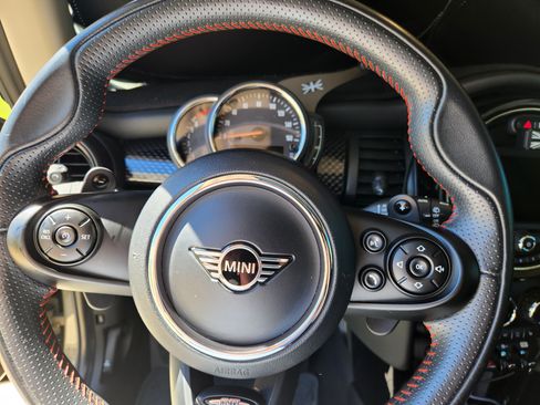 Used 2020 MINI Cooper S image 2