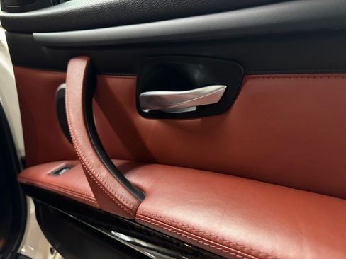 Used 2010 BMW M3 Convertible image 17