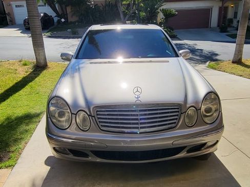 Used 2005 Mercedes-Benz E 320 Sedan image 1