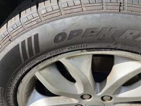 Used 2013 Land Rover LR2 HSE AWD/4WD image 10