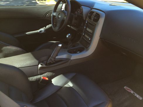 Used 2007 Chevrolet Corvette Z06 w/ Preferred Equipment Group image 12