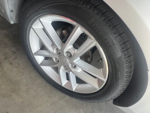 Used 2013 Chevrolet Impala LTZ FWD image 17
