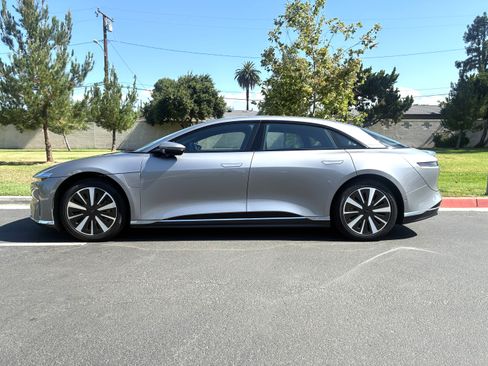 Used 2025 Lucid Air Pure RWD image 1