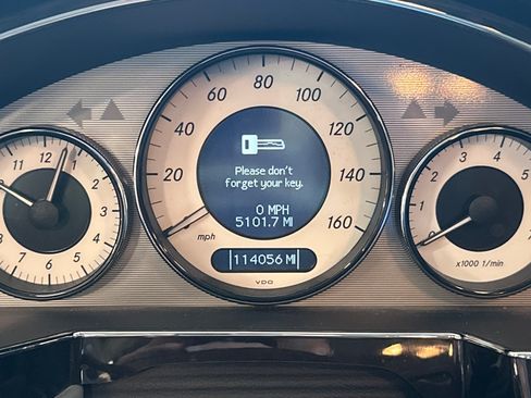 Used 2009 Mercedes-Benz CLS 550 image 10