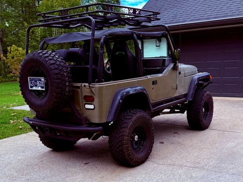 Used 1998 Jeep Wrangler Sport image 4