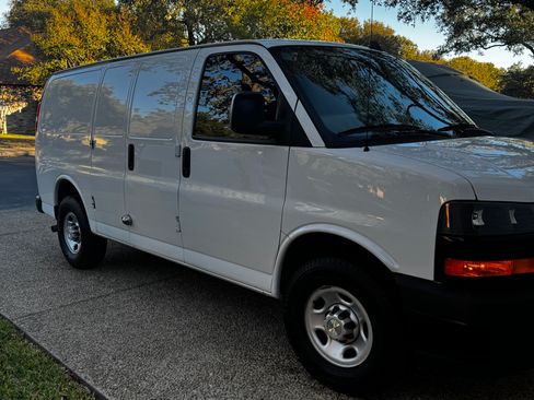 Used 2020 Chevrolet Express 2500 w/ Driver Convenience Package image 1