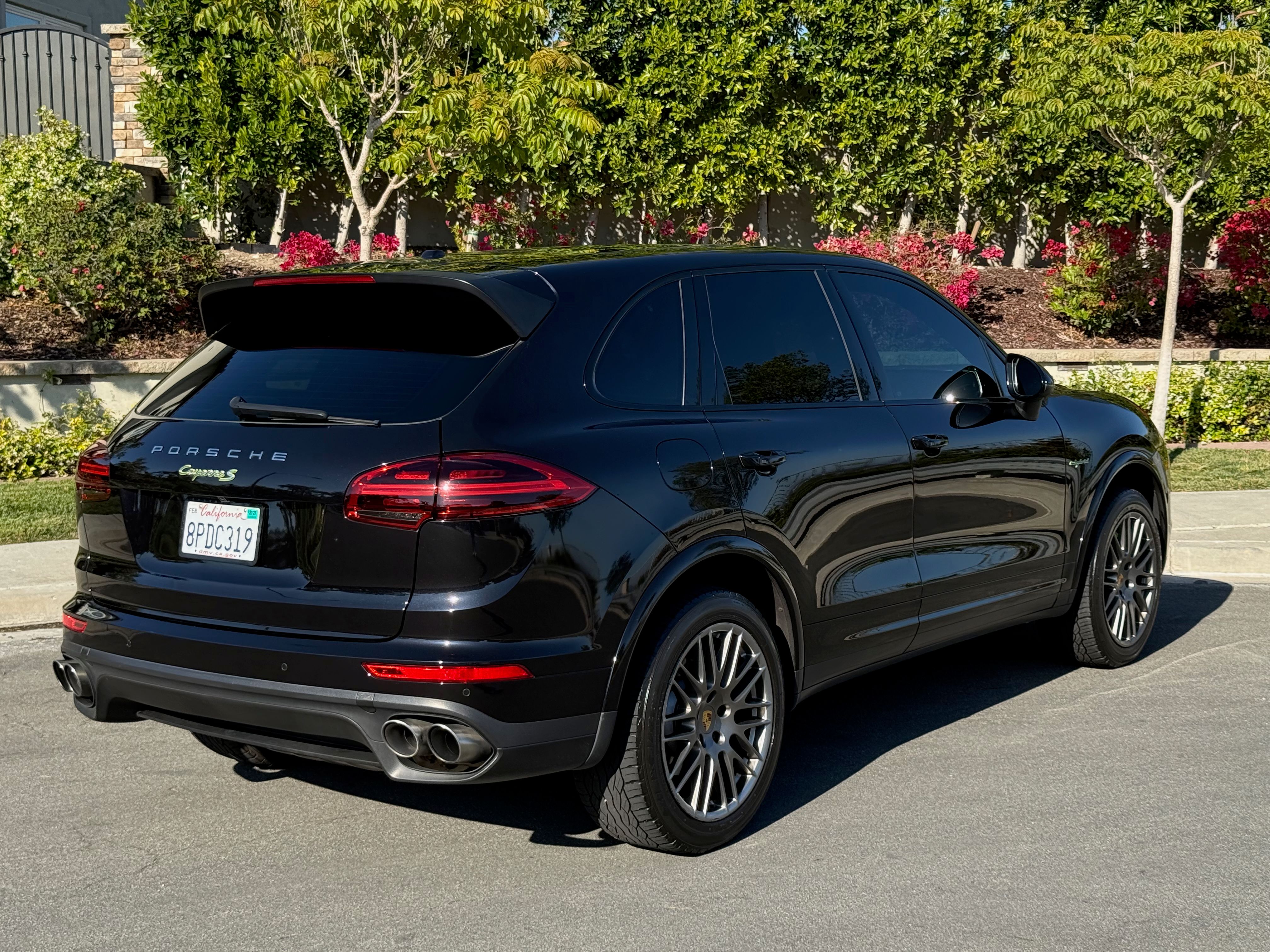 Used 2017 Porsche Cayenne S Platinum AWD/4WD image 6