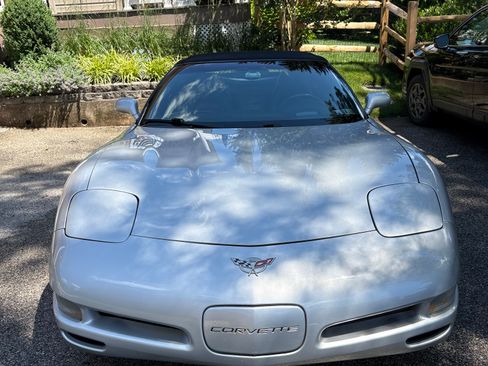 Used 2003 Chevrolet Corvette Convertible w/ Preferred Equipment Group1 RWD image 4
