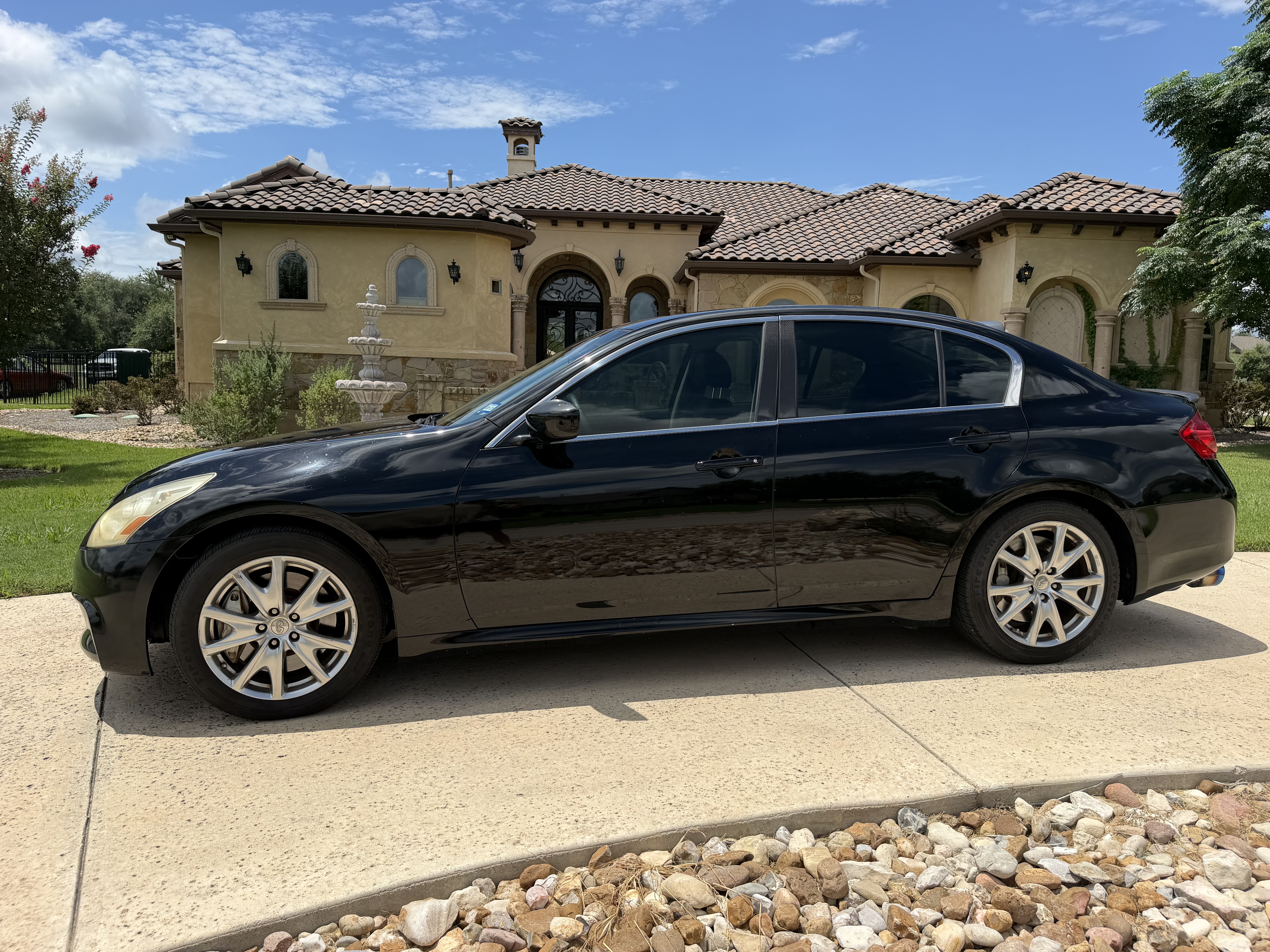 Used 2011 INFINITI G37 Journey w/ Sport Pkg - RWD image 16