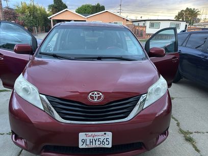 Used 2014 Toyota Sienna LE