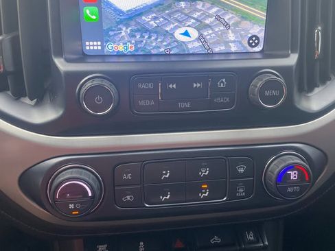 Used 2018 GMC Canyon SLT w/ Driver Alert Package image 9