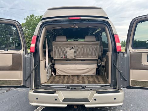 Used 2014 GMC Savana 1500 RWD image 26
