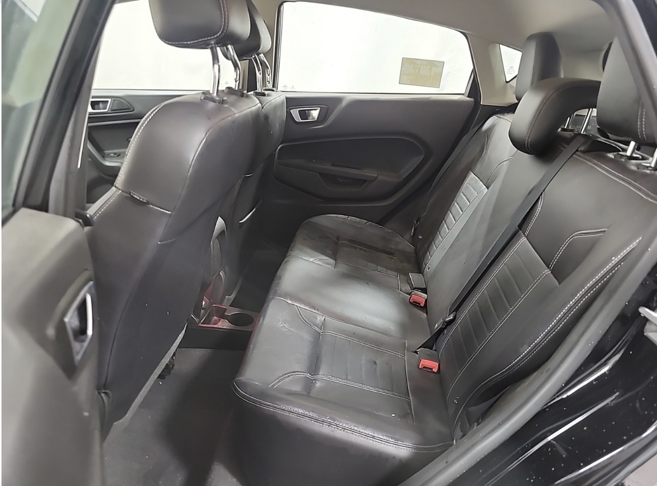 Used 2018 Ford Fiesta Titanium FWD image 9