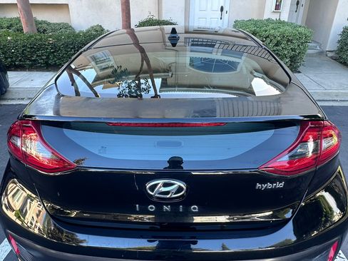 Used 2018 Hyundai Ioniq Limited image 5