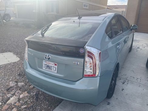 Used 2013 Toyota Prius Four w/ Deluxe Solar Roof Pkg image 4