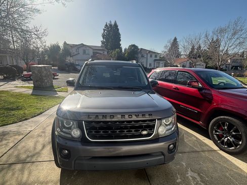 Used 2016 Land Rover LR4 HSE Silver Edition image 18