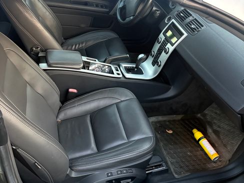 Used 2011 Volvo C70 T5 FWD image 4