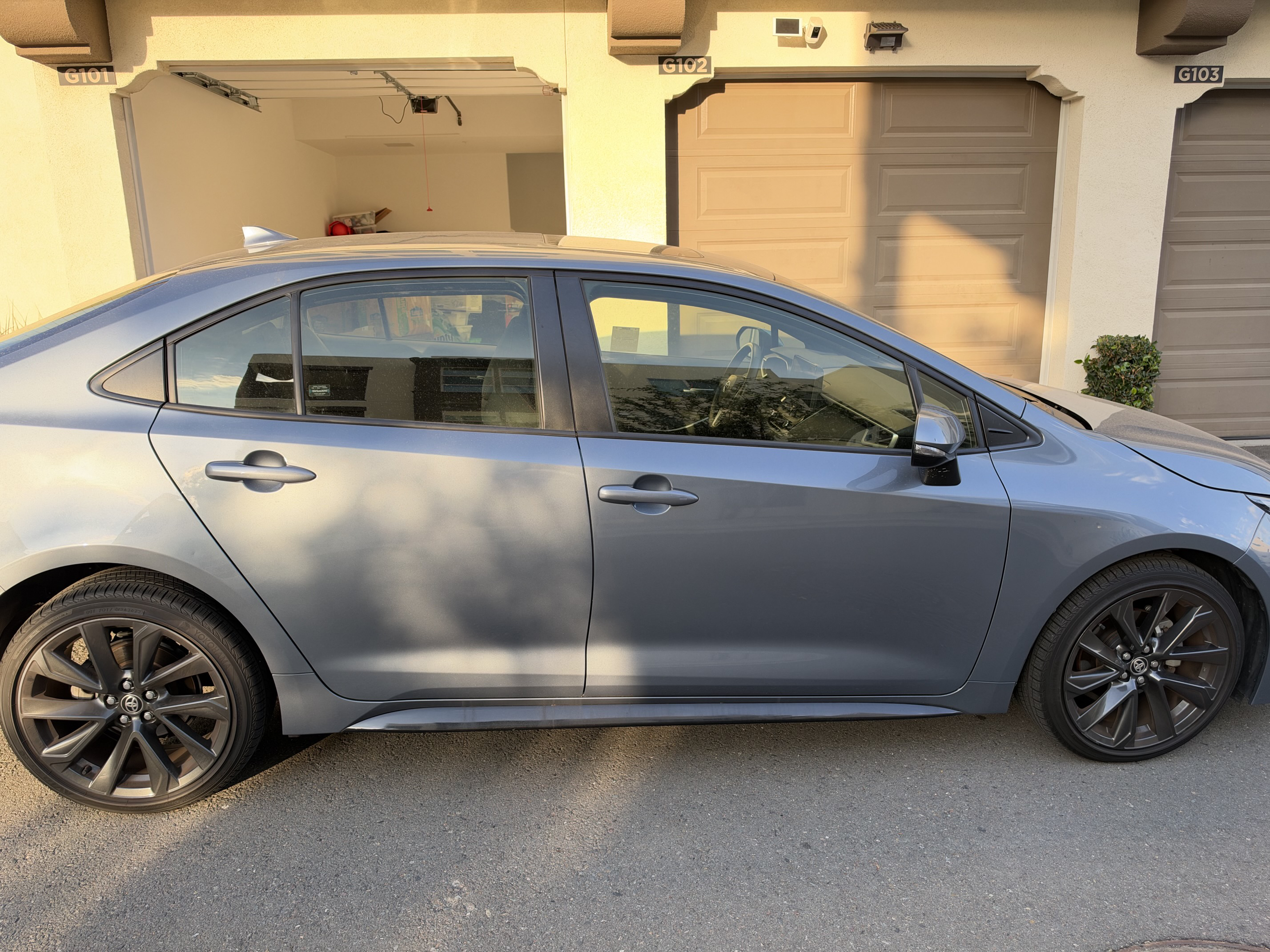 Used 2024 Toyota Corolla SE w/ SE Premium Package FWD image 5