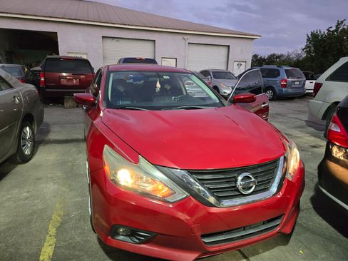 Used 2018 Nissan Altima 2.5 SR w/ SR Special Edition image 4