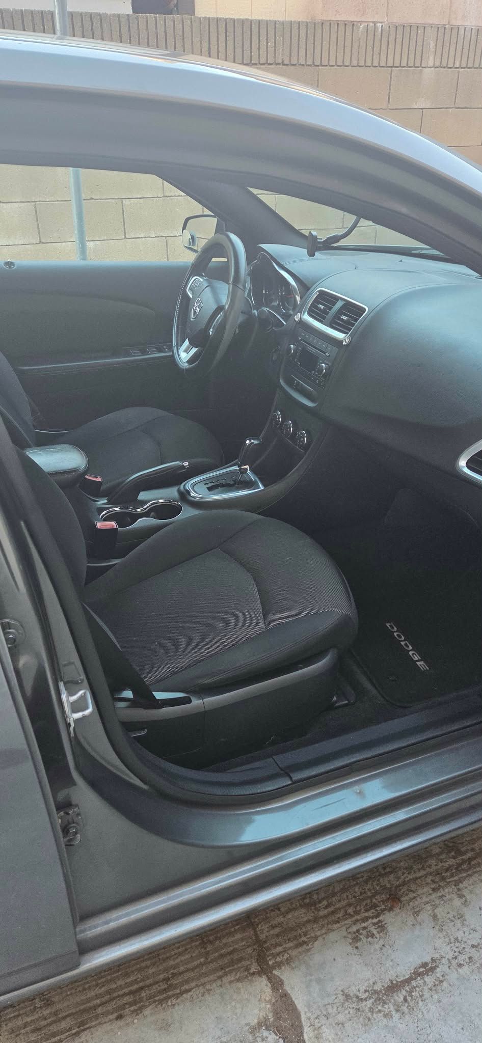 Used 2013 Dodge Avenger SE FWD image 10