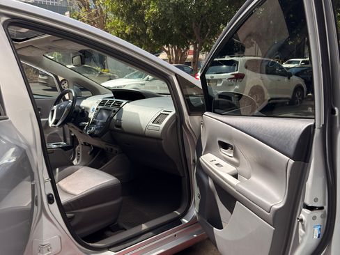 Used 2013 Toyota Prius V Five image 22