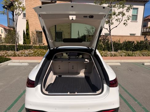 Used 2023 Mercedes-Benz EQS 580 4MATIC Sedan image 12