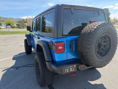 Used 2021 Jeep Wrangler Unlimited Rubicon AWD/4WD image 13
