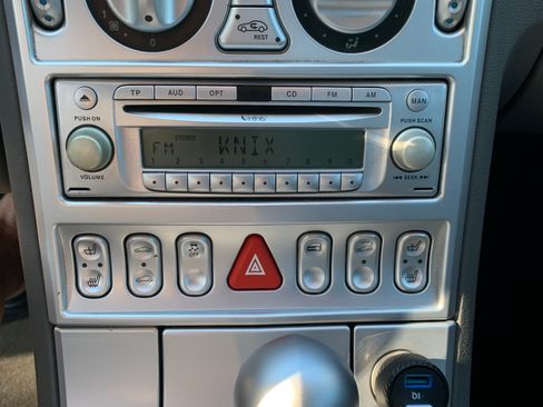 Used 2006 Chrysler Crossfire Limited image 16