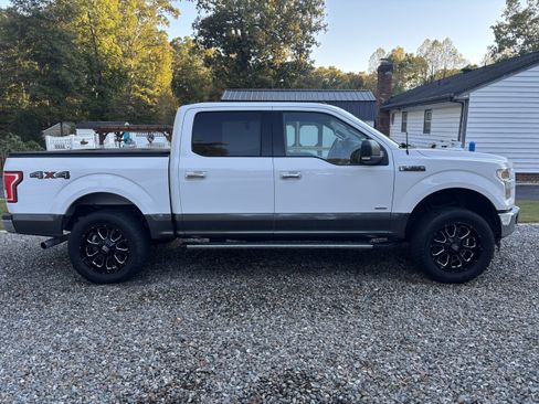 Used 2016 Ford F150 XLT w/ Equipment Group 302A Luxury image 9