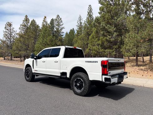 Used 2025 Ford F350 Platinum w/ Tremor Off-Road Package AWD/4WD image 11