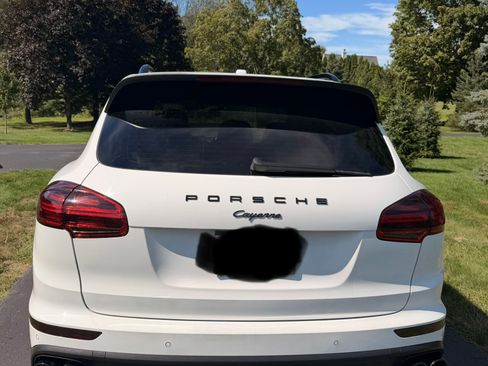 Used 2015 Porsche Cayenne Diesel AWD/4WD image 5