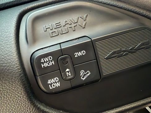 Used 2024 RAM 2500 Laramie w/ Sport Appearance Package image 11