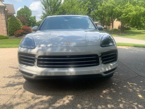 Used 2021 Porsche Cayenne S AWD/4WD image 1