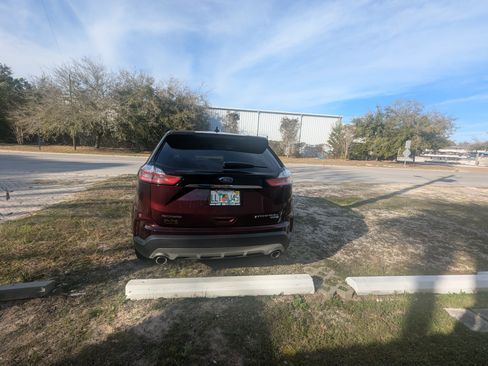 Used 2019 Ford Edge Titanium w/ Equipment Group 301A image 5