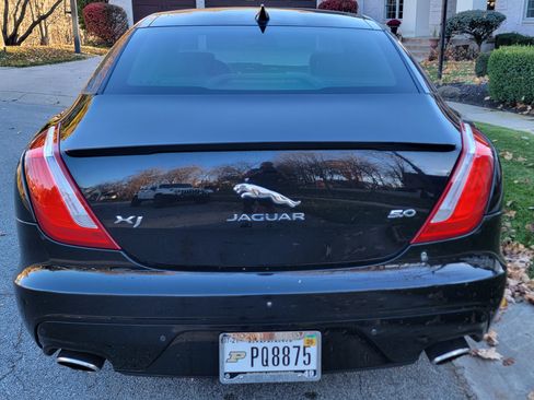 Used 2016 Jaguar XJ Supercharged image 14