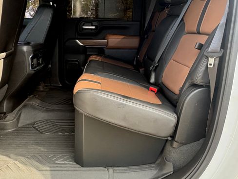 Used 2021 Chevrolet Silverado 2500 High Country w/ Z71 Off-Road Package image 11