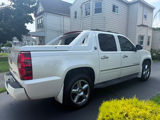 Used 2013 Chevrolet Avalanche LTZ AWD/4WD video 1