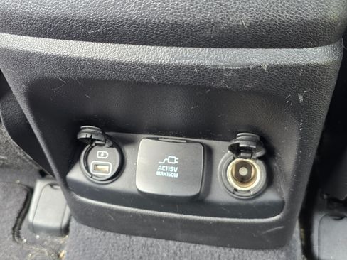 Used 2018 Kia Sorento SX image 21