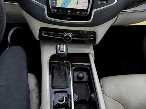 Used 2019 Volvo XC90 T6 Momentum w/ Advanced Package image 26