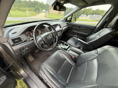 Used 2016 Honda Pilot Elite image 2