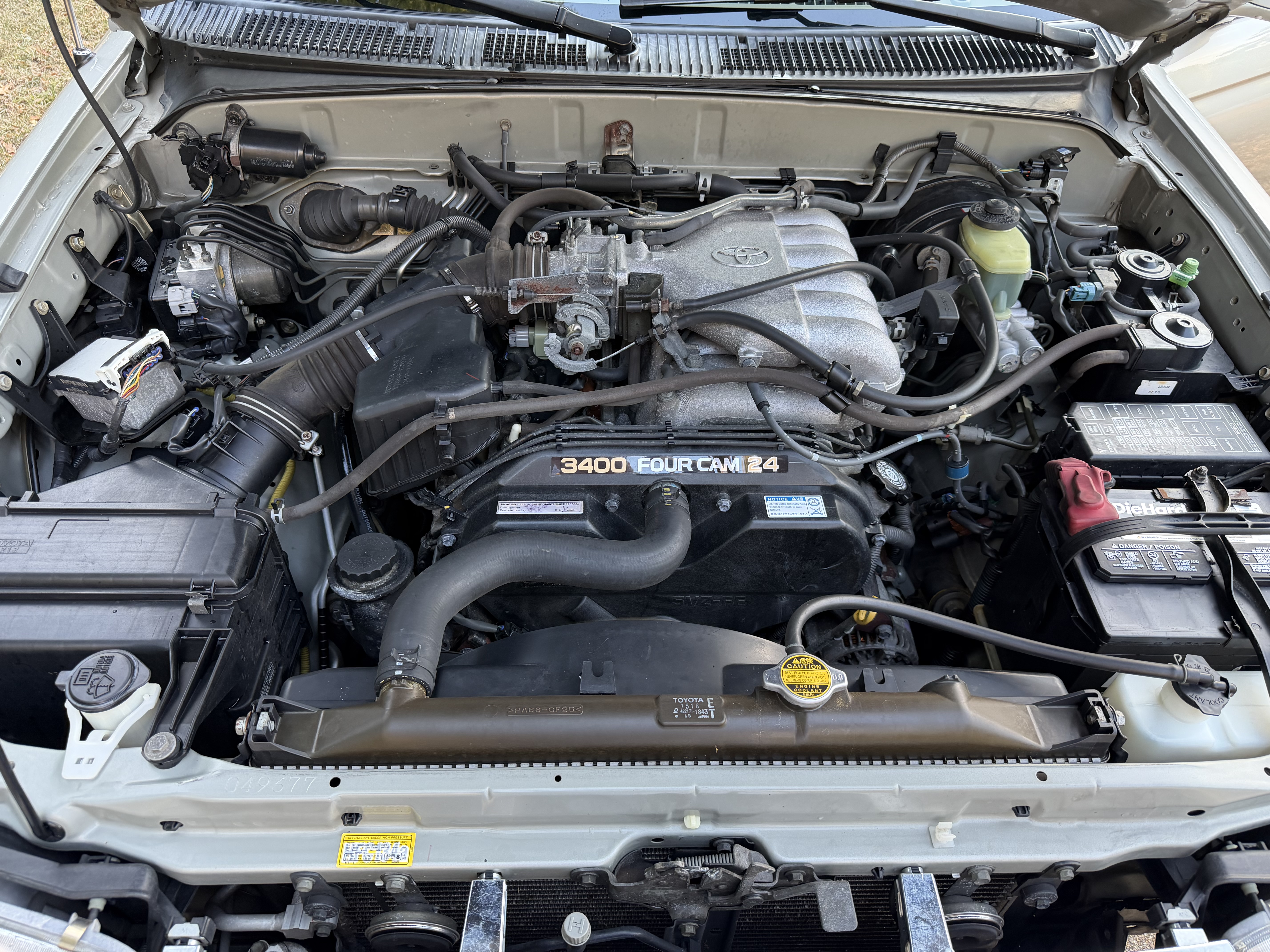 Used 2000 Toyota 4Runner Limited AWD/4WD image 16