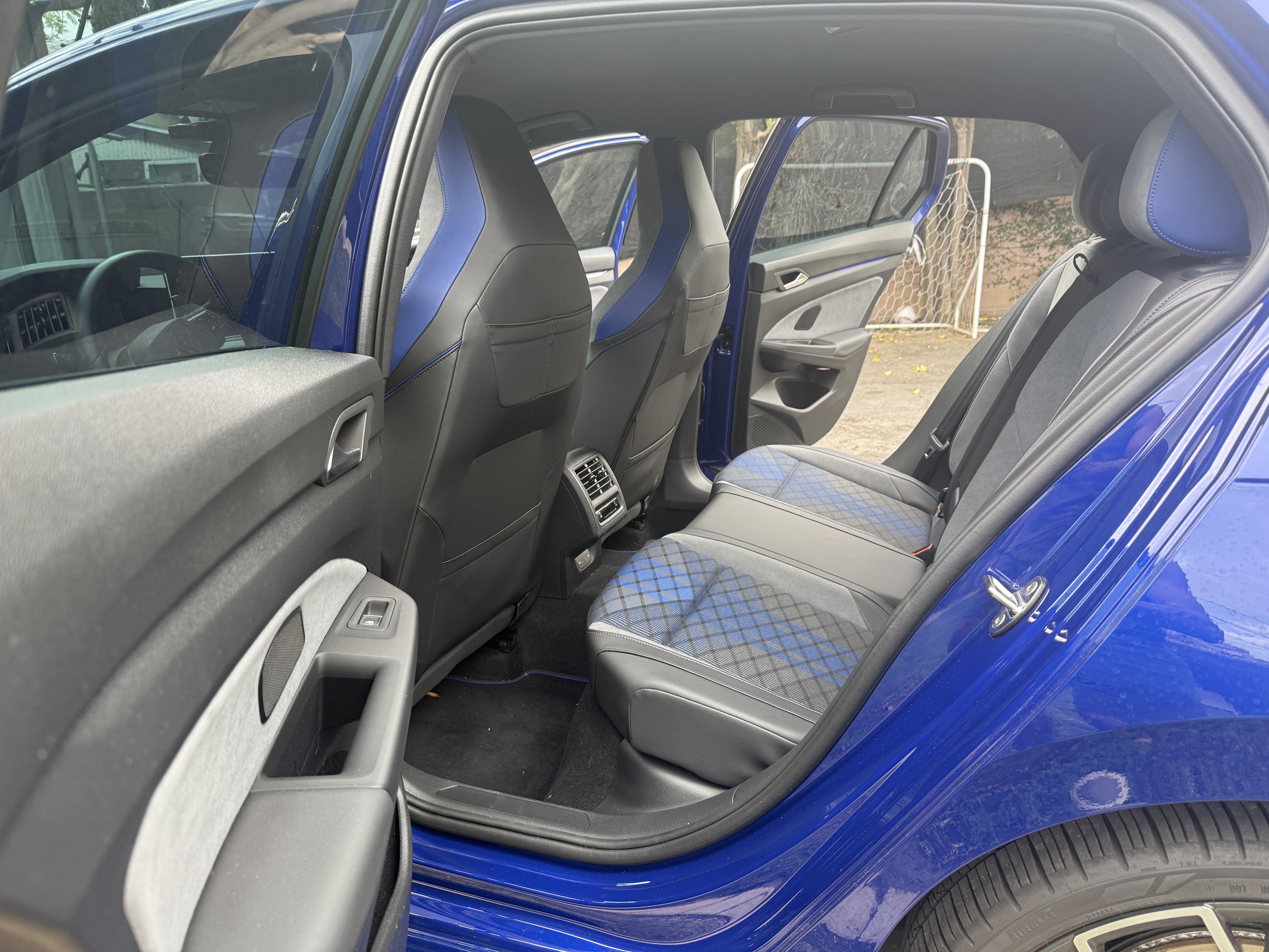 Used 2025 Volkswagen Golf w/ Euro Style Package AWD/4WD image 14