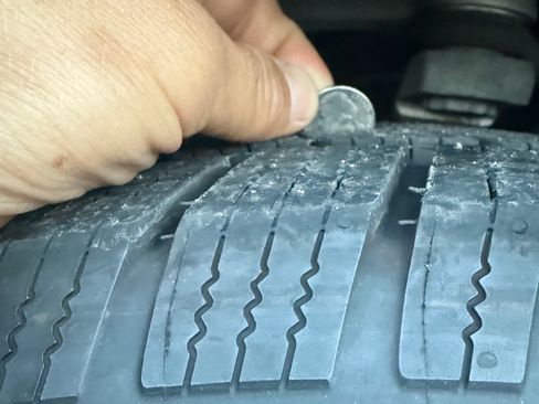 Used 2017 Mercedes-Benz GLC 300 GLC 300 4MATIC Sport Utility 4 image 15