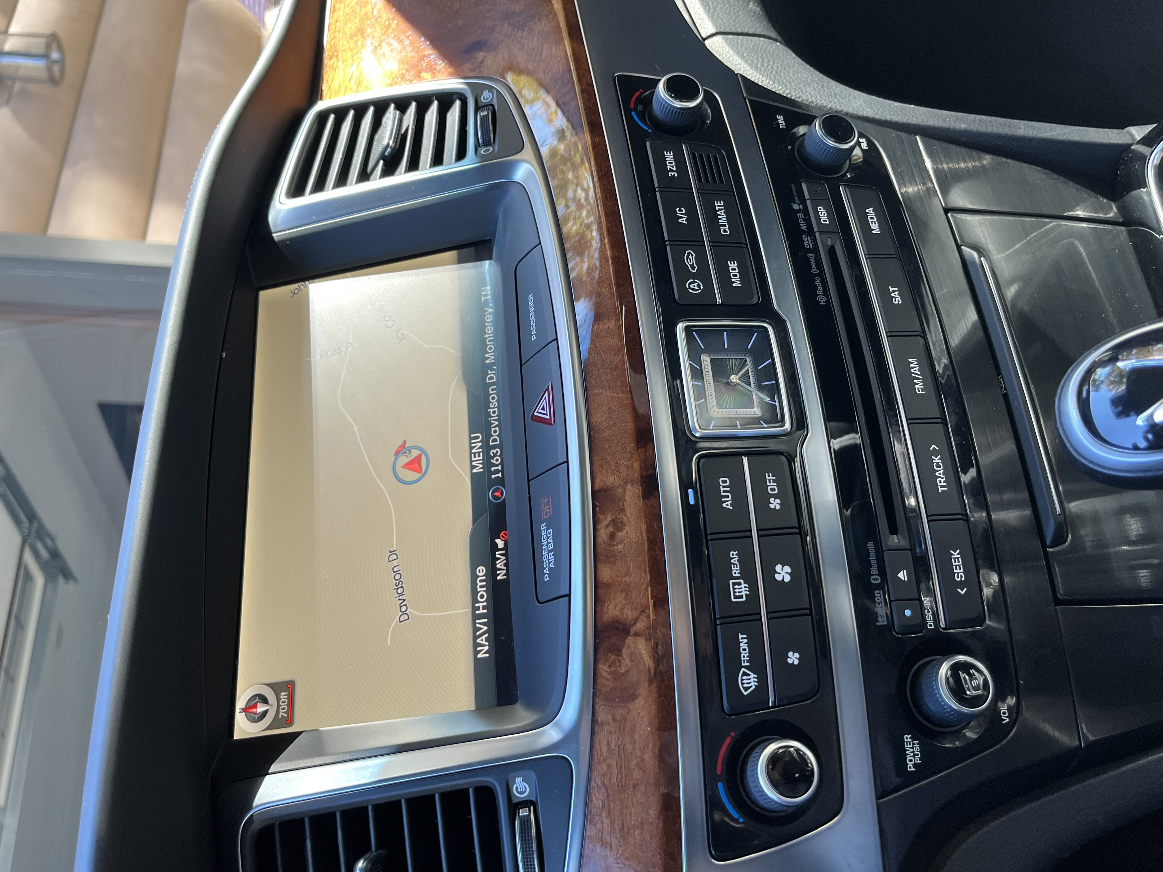 Used 2014 Hyundai Equus Signature RWD image 20