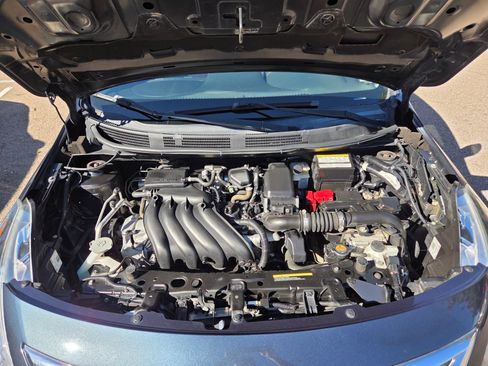 Used 2016 Nissan Versa SV image 8