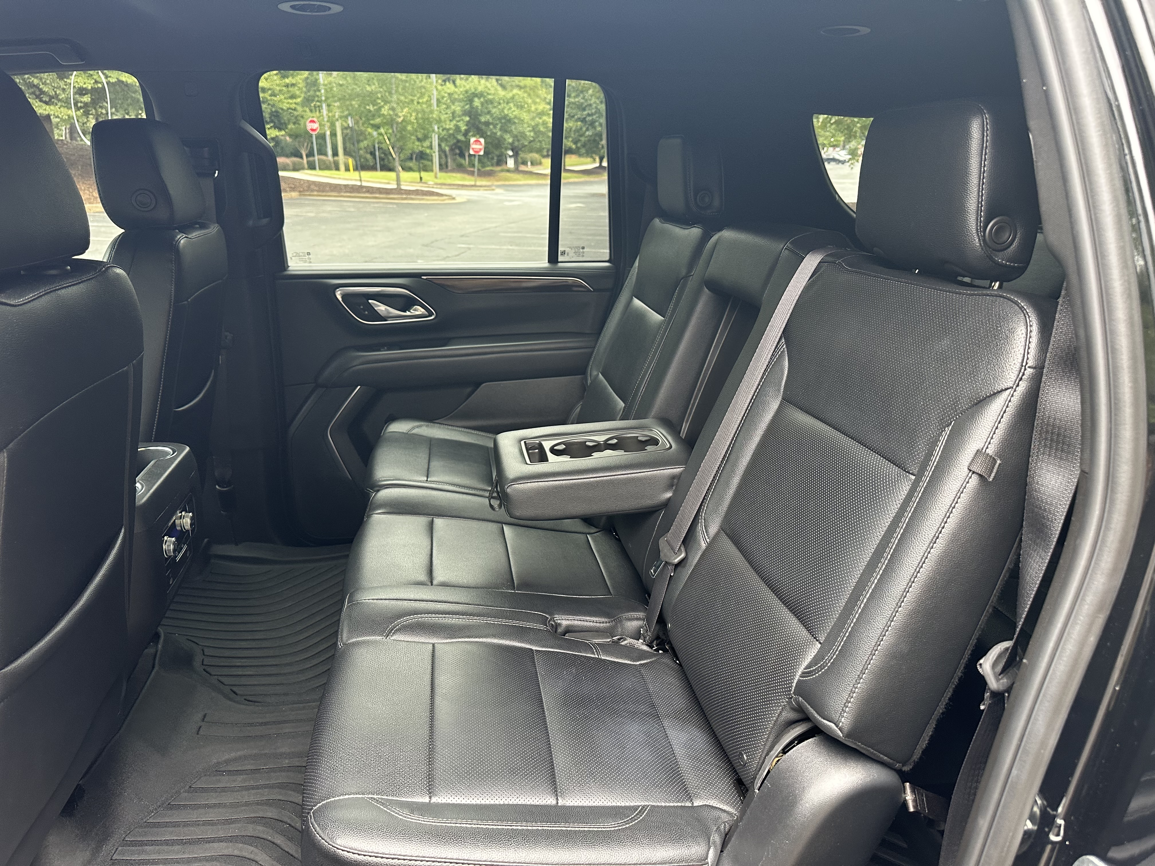 Used 2024 GMC Yukon XL SLE w/ Gmc Pro Safety Plus Package AWD/4WD image 13