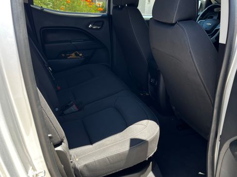 Used 2020 Chevrolet Colorado LT RWD image 12